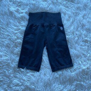 ✨Free People good karma biker spandex yoga shorts - small